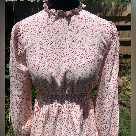 Senlis Julia Smocked Long Sleeve Dress - Picture 11 of 14